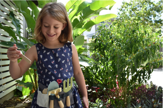 Garden Belt With Tools & Name Tag