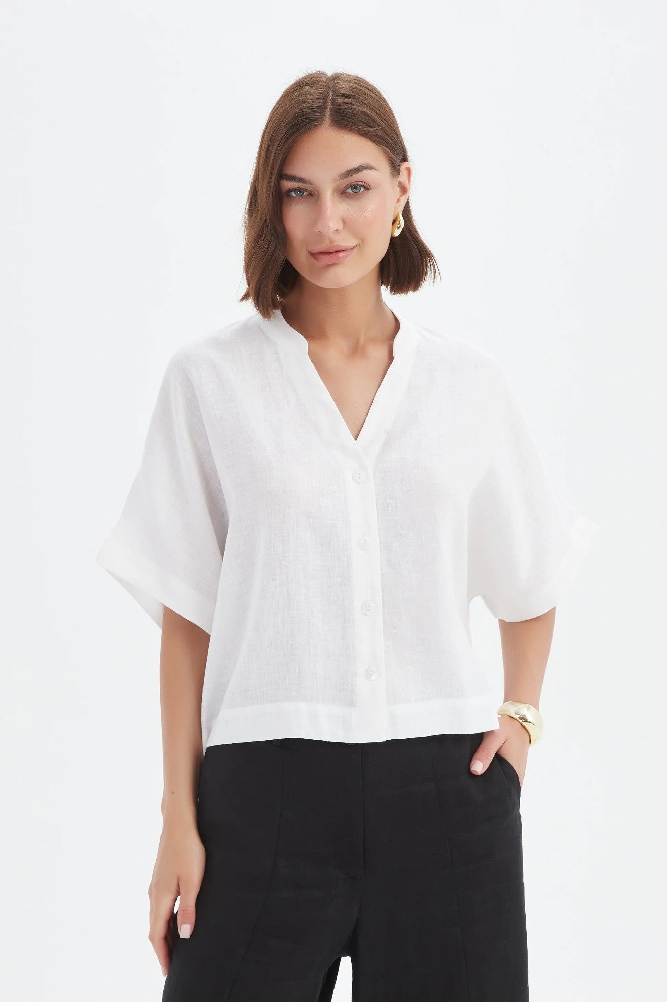 Boxy Button Linen Shirt [siz:med]