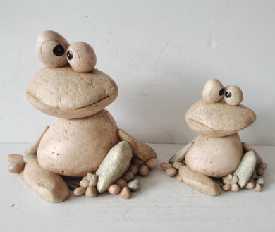 Stone Finish Frog Small 