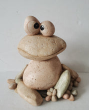 Load image into Gallery viewer, Stone Finish Frog1 -  Large
