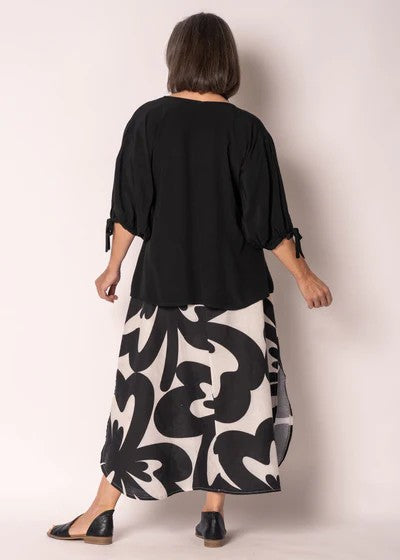 Aloura Skirt In Cream [siz:l]