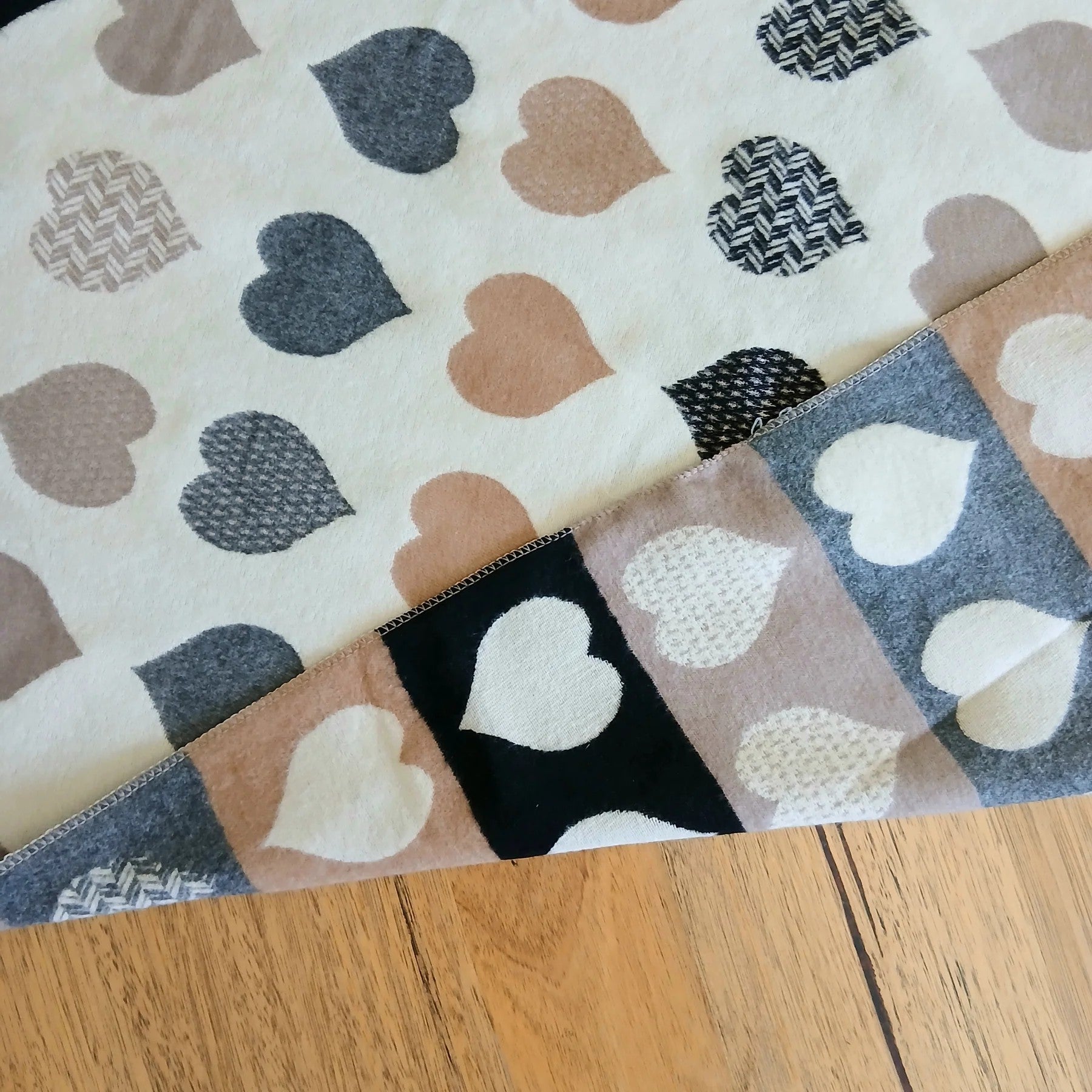 Scarf - Double Sided Heart Ivory