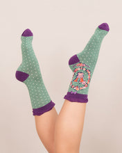 Load image into Gallery viewer, A-z Ankle Socks- V 
