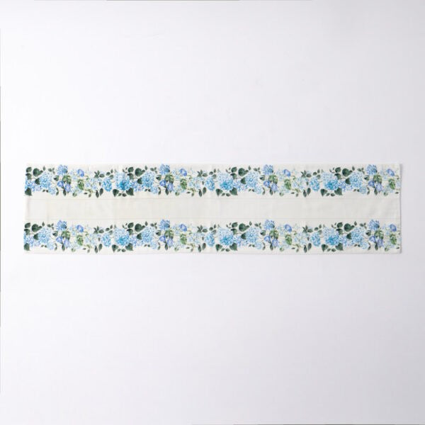 Heritage Bloom Table Runner