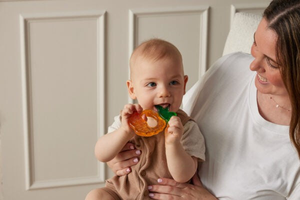 Jiggle & Giggle Cooling Teether [des:pineapple]