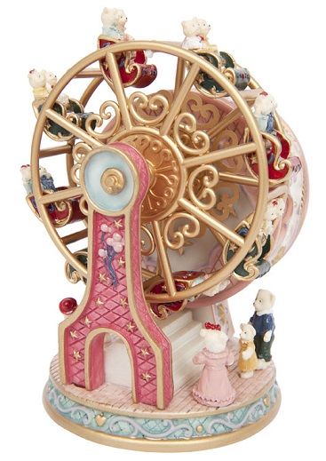 Ferris Wheel With Bears Spins With Music