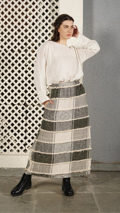 Tanner Skirt In Khaki [siz:m-l]