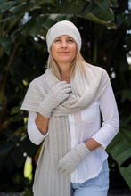 Load image into Gallery viewer, Beanie Louise Cable Grey

