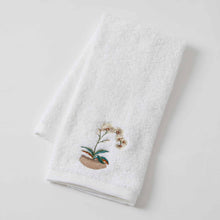 Load image into Gallery viewer, Oasis Orchid Hand Towel
